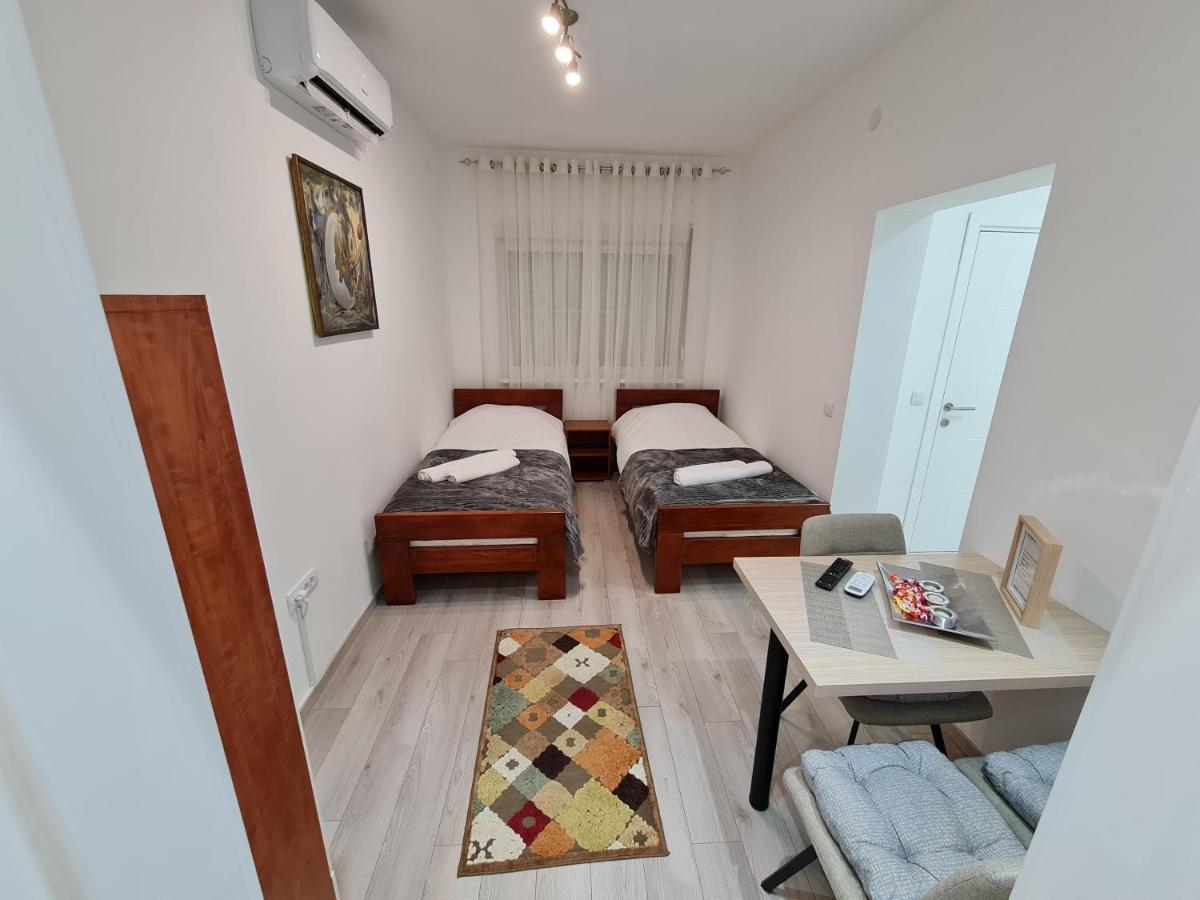 "Astor16" Apartments Ni Εξωτερικό φωτογραφία