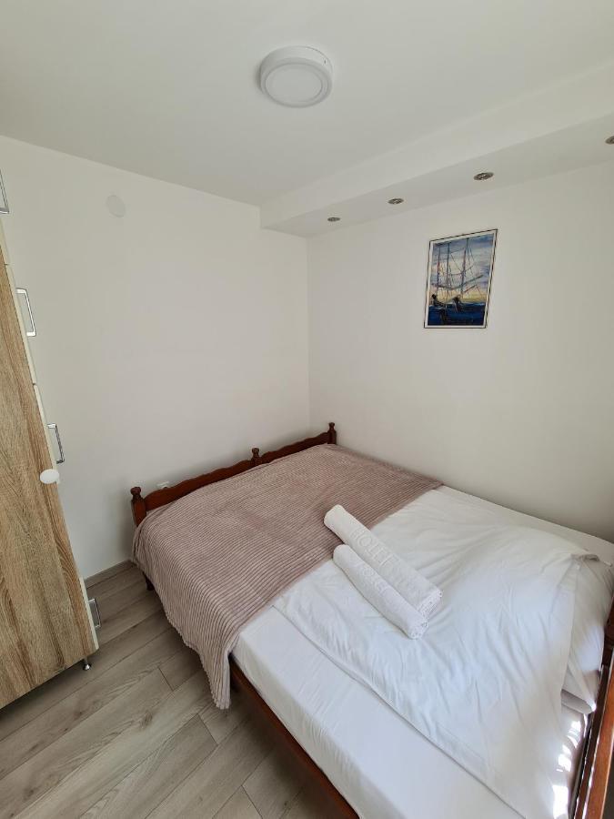 "Astor16" Apartments Ni Εξωτερικό φωτογραφία